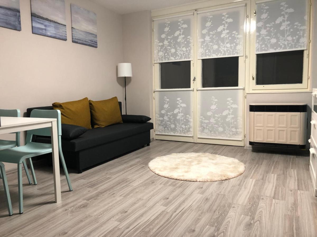 Happy Bunnies Apartman I - Gunarasfurdo Домбоввар Екстер'єр фото
